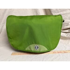 Crumpler Dreadful Embarrassment Messenger Bag Green Laptop 17” Shoulder Bag